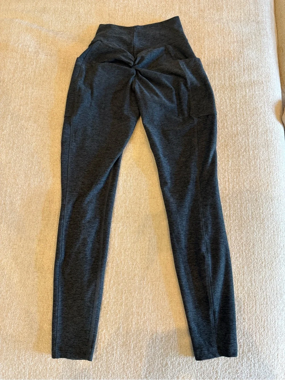Bombshell Sportswear Curve 2.0 Leggings – Charcoal – Size Small – Pockets!!